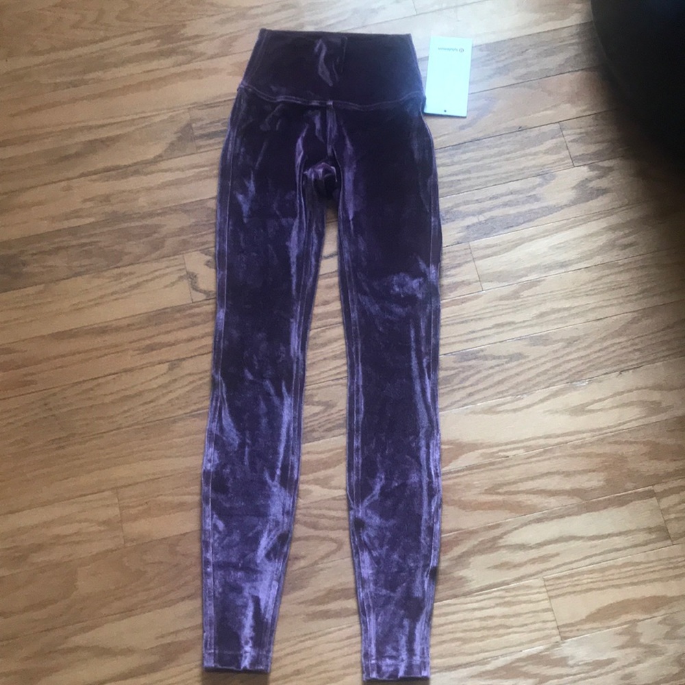 Lululemon Wonder Lounge High Rise Leggings 28”.